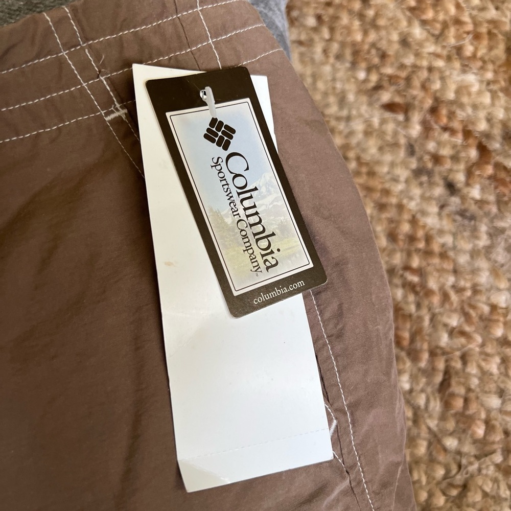 Columbia Shorts NWT
